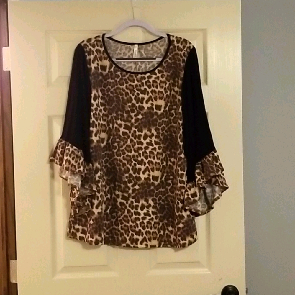 Soft leopard tunic